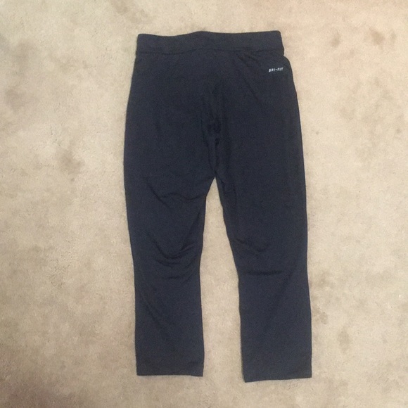 Nike Black Dri-fit Cropped Leggings - Picture 4 of 7